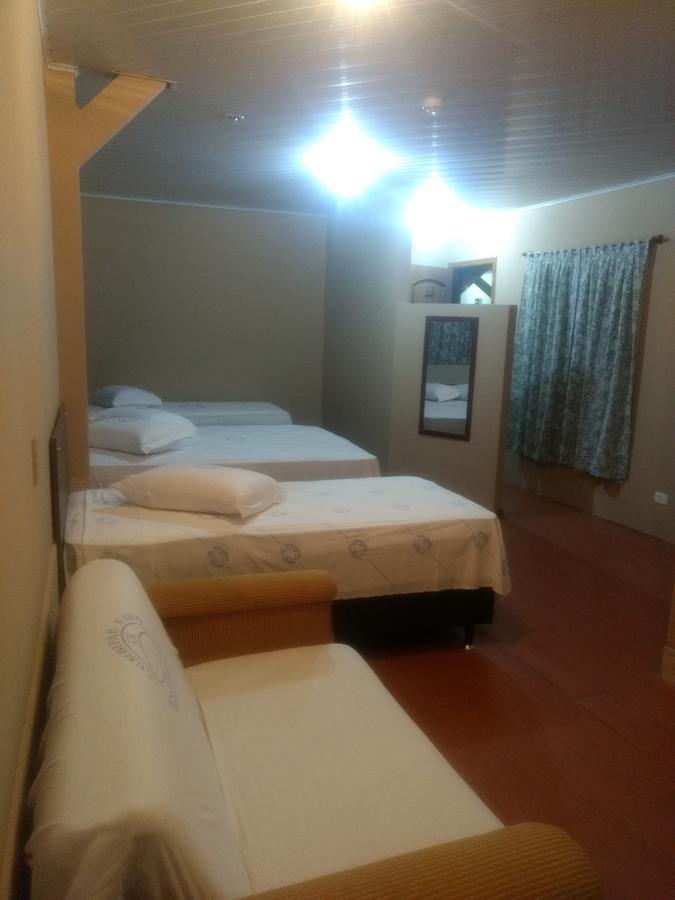Cumbipar King Hotel 과룰류스 외부 사진